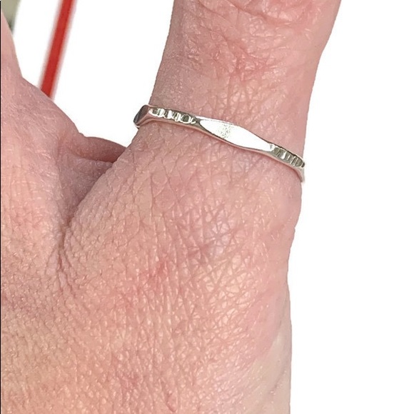 Semi Faceted Textured Thick Band Ring - Picture 2 of 11